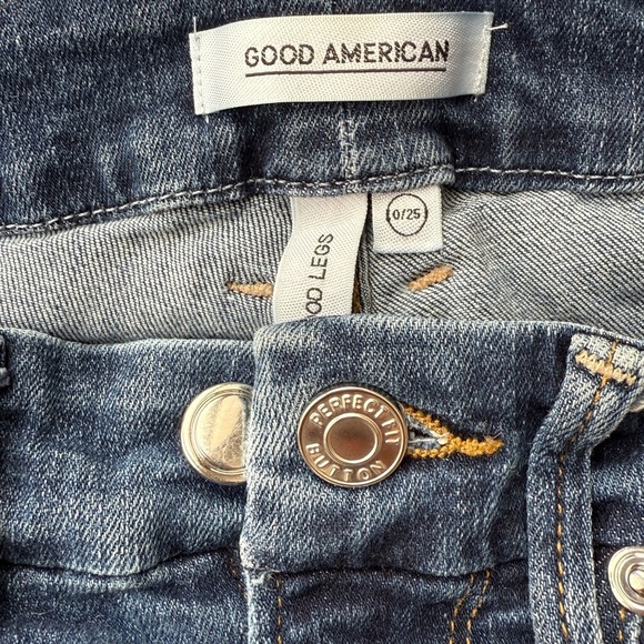 Good American Classic Indigo Straight Leg Jeans - Picture 1 of 6